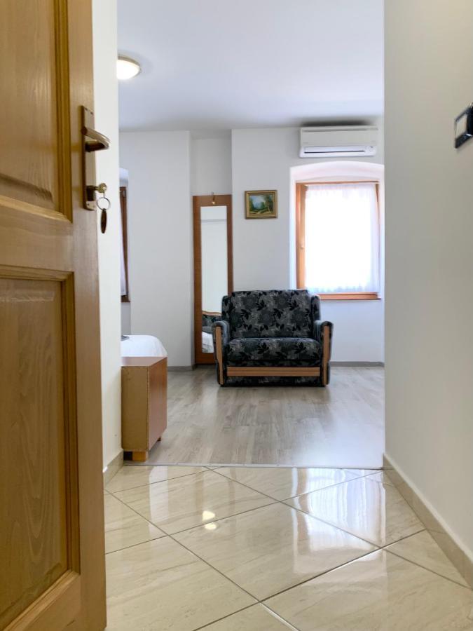 Rooms Valentino Poreč Exteriör bild
