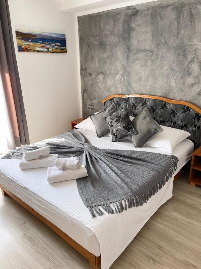Rooms Valentino Poreč Exteriör bild