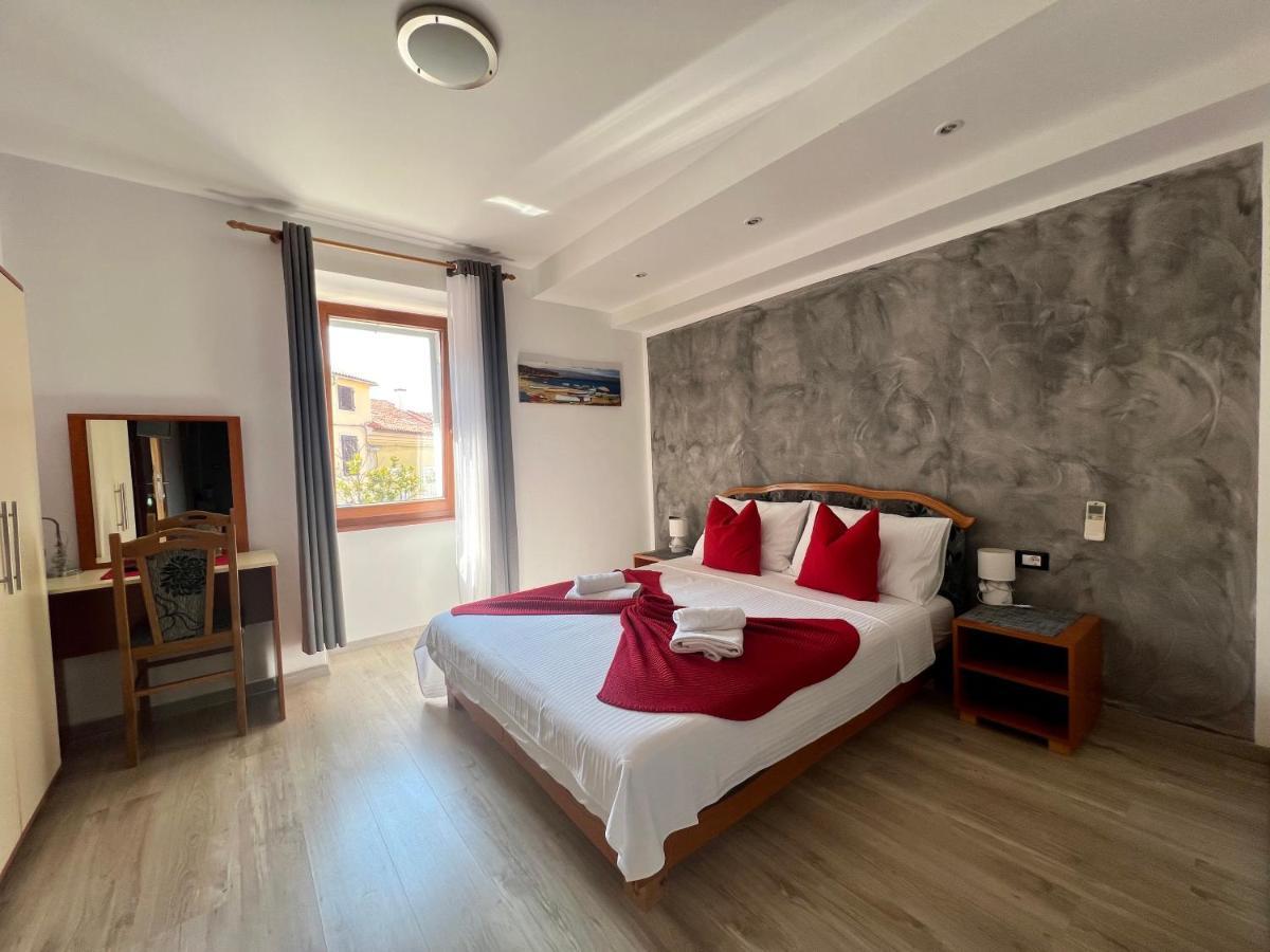 Rooms Valentino Poreč Exteriör bild