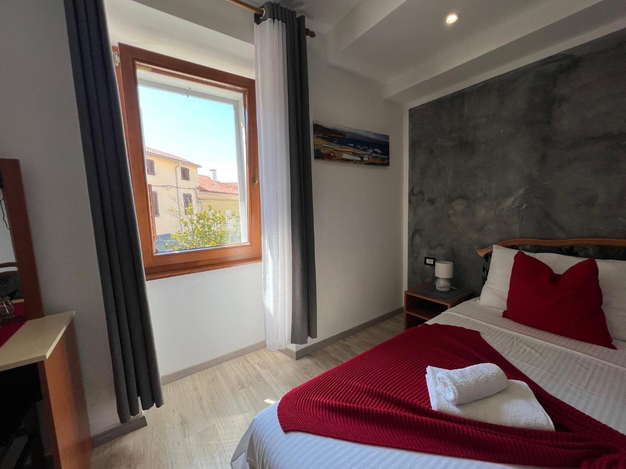 Rooms Valentino Poreč Exteriör bild